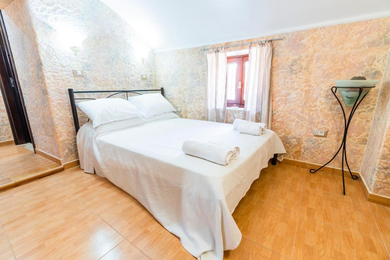 Eirini Apartman Szími Kültér fotó